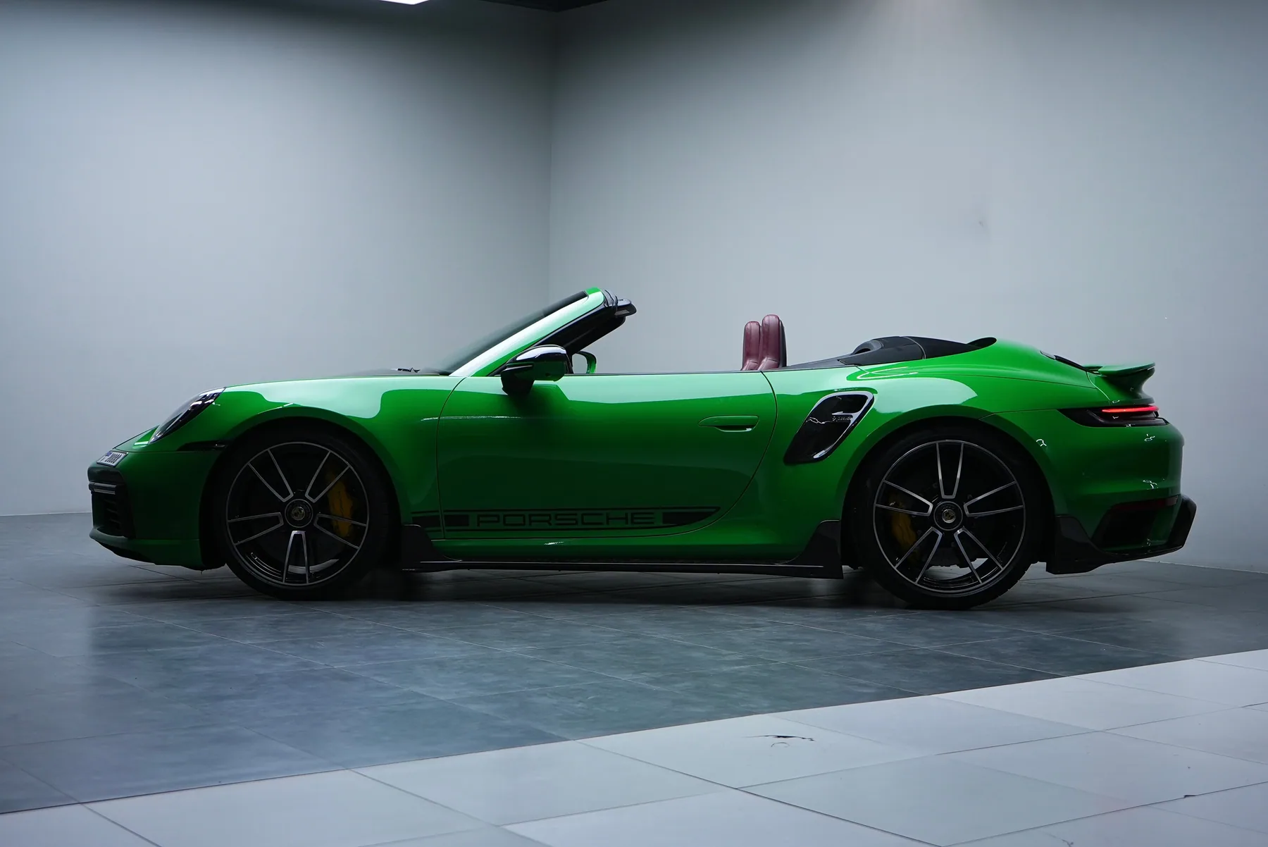 Porsche 911 Turbo S 2023 (Green)